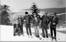 Lata 80-te ub. wieku - Na stoku narciarskim - (foto ze zbiorów D. Kurczaka)