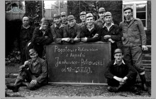 1950 - Pogotowie ratownicze kopalń "Jankowice" i "Pstrowski", tuż po największym wypadku na kopalni, w którym zginęło 31 górników - (foto ze zbiorów kopalni/P. Głusiec)
